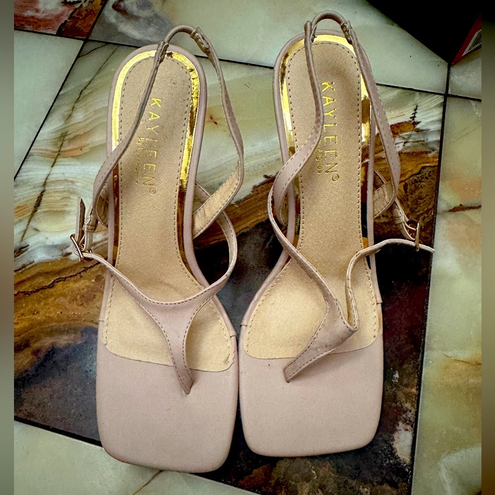 Women's Tan Sandals